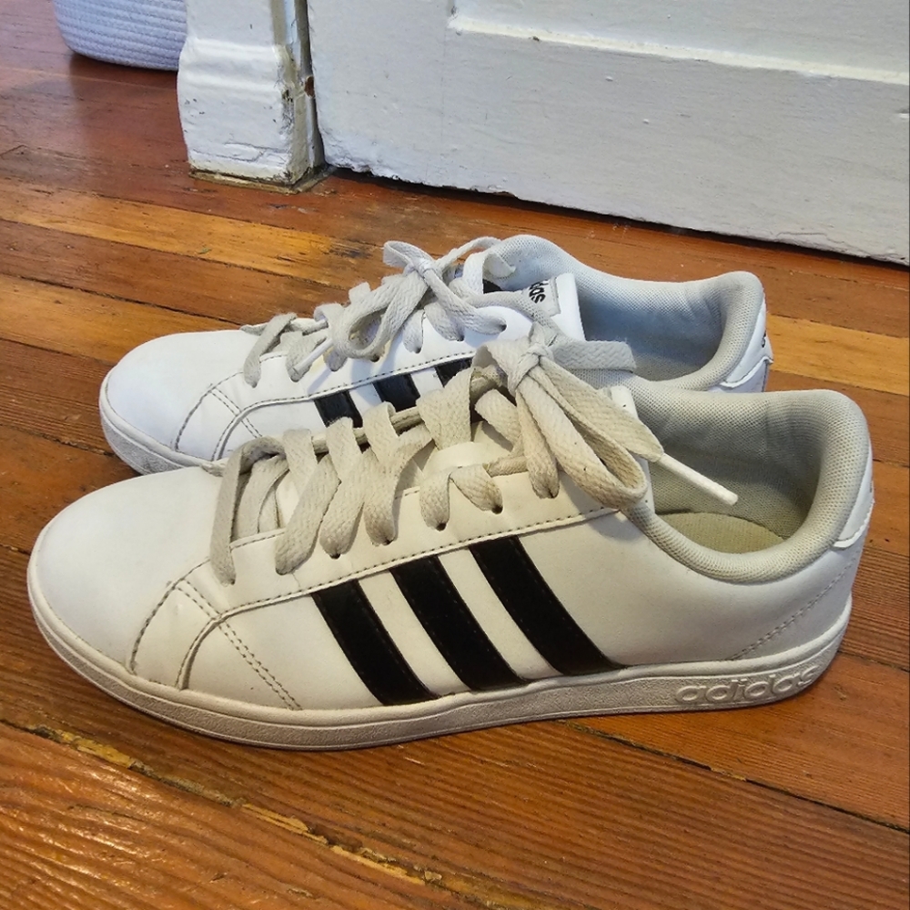 ADIDAS neo baseline cloudfoam